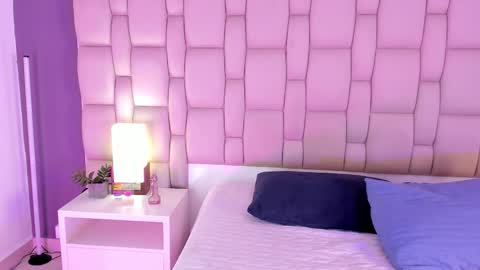 _miamiller_ online show from January 16, 7:18 pm