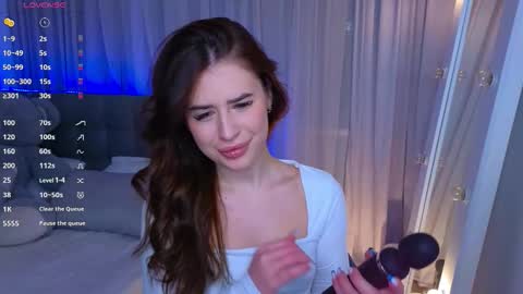 Snapshot of _mila__aa chatting on February 10, 3:10 am Milana online show from February 10, 3:10 am