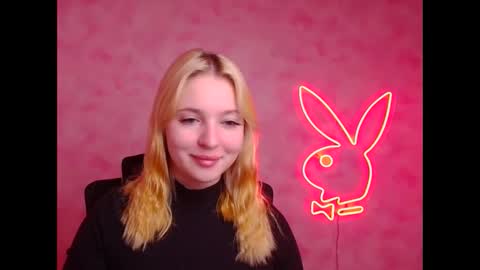 Snapshot of _mila_la_ chatting on November 4, 7:07 am Melanie online show from November 4, 7:07 am