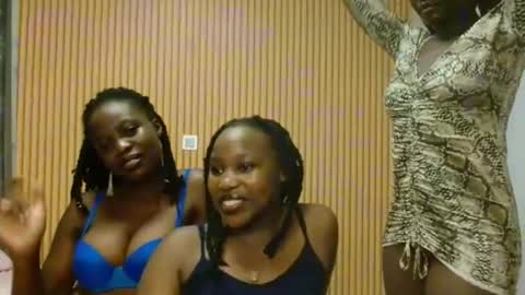 Milah online show from November 27, 3:58 pm