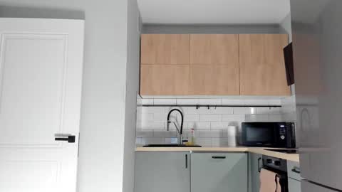 _miles19 online show from November 21, 11:09 am