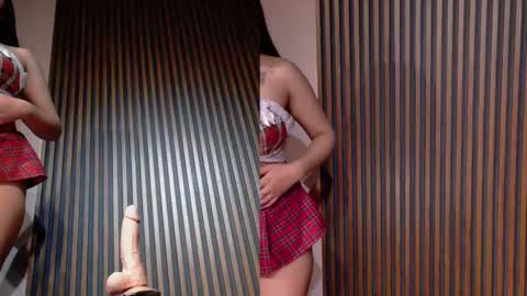 Call me Miley  online show from February 21, 8:04 am