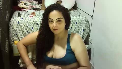 _milf_naughty online show from October 22, 7:08 am