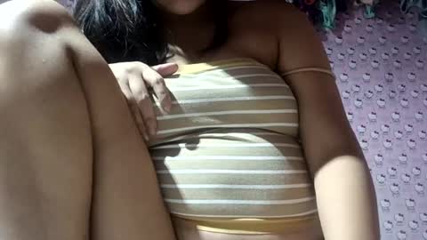 _milkytitsmomxx_ online show from January 9, 3:23 pm