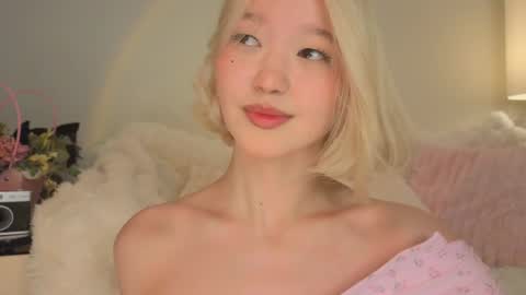 Kim online show from May 6, 5:25 am