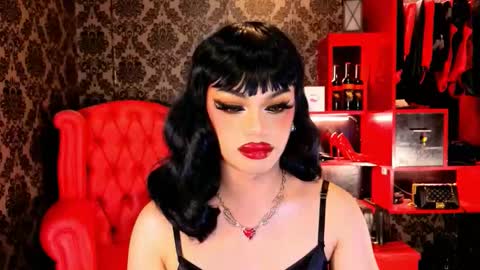 Raven Strauss online show from September 18, 6:54 pm