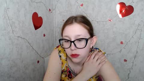 Snapshot of _miraterri_ chatting on March 7, 10:35 am Mira online show from March 7, 10:35 am