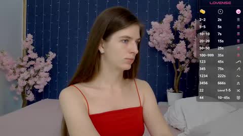 Snapshot of _mirror_girl chatting on February 13, 3:07 am Victoria online show from February 13, 3:07 am