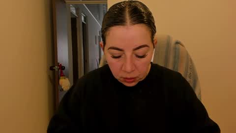 _miss_coco_ online show from December 23, 2:39 pm