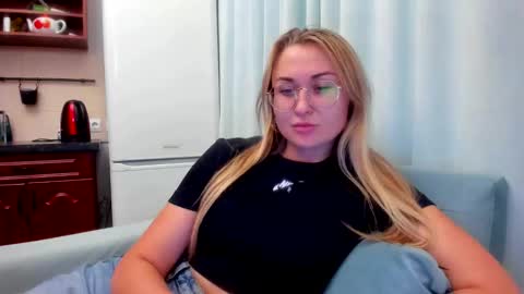 Eva online show from September 15, 7:03 pm