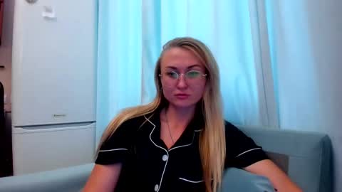 Snapshot of _miss_eva_ chatting on September 20, 12:17 pm Eva online show from September 20, 12:17 pm