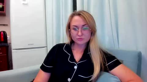 Snapshot of _miss_eva_ chatting on September 22, 7:16 pm Eva online show from September 22, 7:16 pm