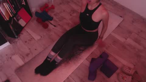 karoline uwu online show from December 17, 12:11 pm