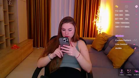 Snapshot of _miss_mia chatting on March 1, 7:43 am Mia online show from March 1, 7:43 am