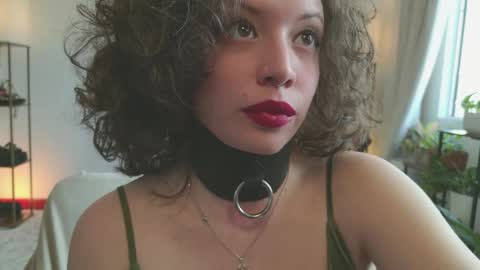 Snapshot of _missmariaa_ chatting on March 22, 7:06 pm Mara Independent model online show from March 22, 7:06 pm