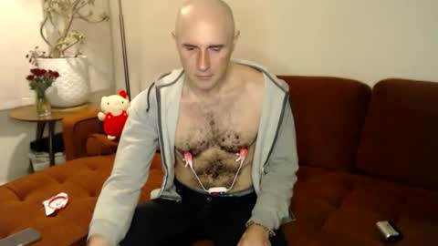 Snapshot of _mobius_ chatting on March 28, 8:25 am mobius online show from March 28, 8:25 am