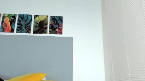 Snapshot of _molly_rosse_ chatting on October 3, 12:24 pm _molly_rosse_ online show from October 3, 12:24 pm