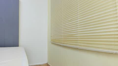 Snapshot of _molly_rosse_ chatting on October 16, 11:44 am _molly_rosse_ online show from October 16, 11:44 am