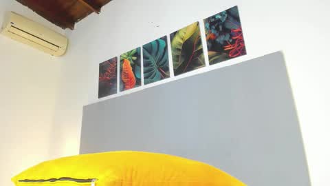 _molly_rosse_ online show from January 12, 12:32 pm