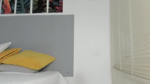 _molly_rosse_ online show from February 11, 11:48 am