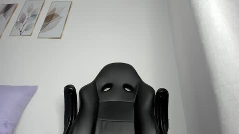 _molly_rosse_ online show from May 20, 11:49 am