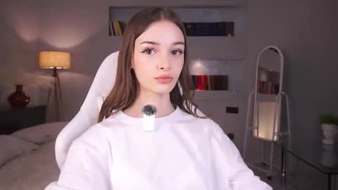 Snapshot of _moonlit_melody_ chatting on February 27, 5:13 pm Margo online show from February 27, 5:13 pm