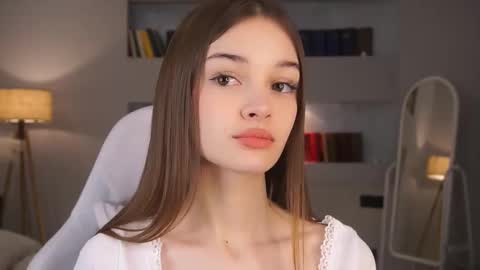 Snapshot of _moonlit_melody_ chatting on March 6, 4:58 pm Margo online show from March 6, 4:58 pm