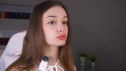 Snapshot of _moonlit_melody_ chatting on March 13, 6:14 pm Margo online show from March 13, 6:14 pm