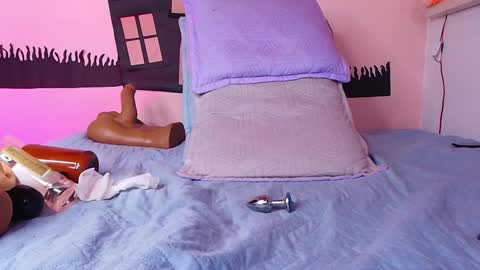 MORGAN CELESTE online show from October 16, 7:59 pm