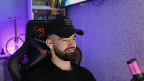 Ask me online show from December 1, 8:20 pm