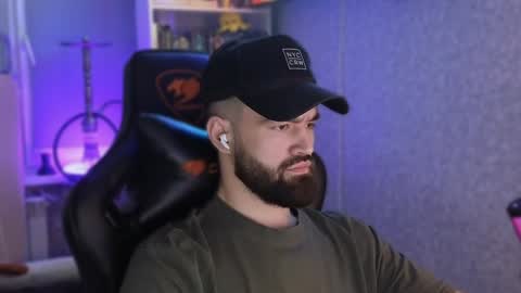 Ask me online show from December 2, 9:28 pm