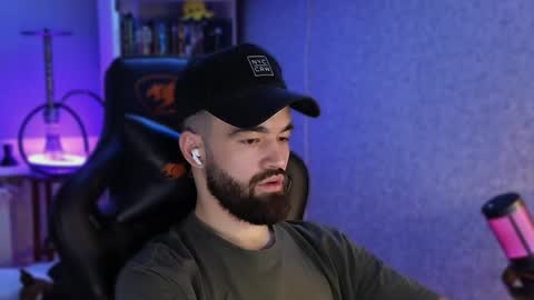 Ask me online show from December 4, 9:46 pm