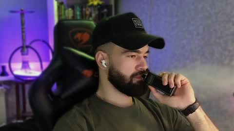 Ask me online show from December 6, 10:19 pm