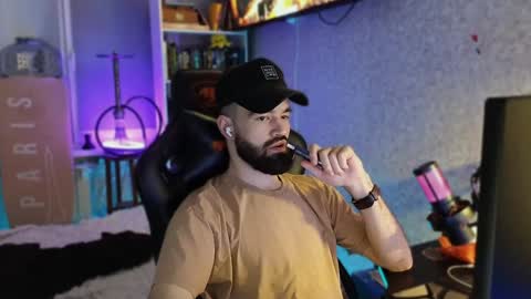 Ask me online show from December 7, 10:28 pm