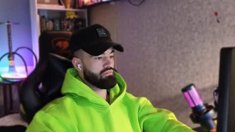 Ask me online show from December 8, 1:25 pm