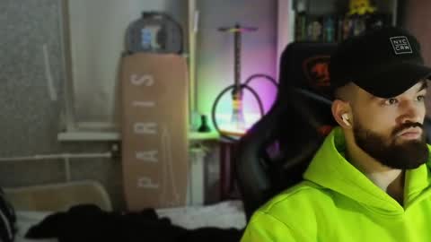 Ask me online show from December 8, 5:22 pm