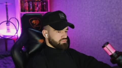 Ask me online show from February 3, 7:10 pm