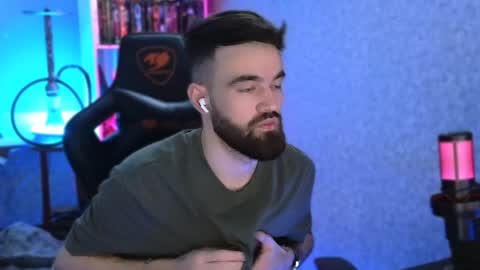 Ask me online show from February 5, 9:40 pm