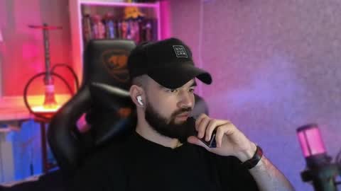 Ask me online show from March 11, 7:03 pm