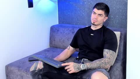 _mrcock_ online show from April 2, 4:26 pm