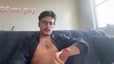 _mrguy_ online show from October 18, 7:25 pm