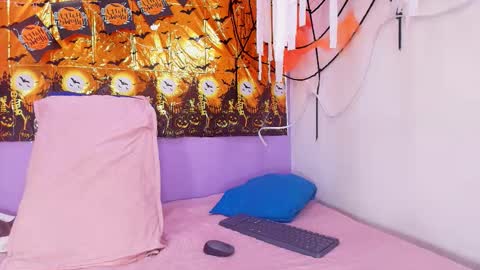 Snapshot of _mystic_luna chatting on October 19, 11:55 am Luna online show from October 19, 11:55 am