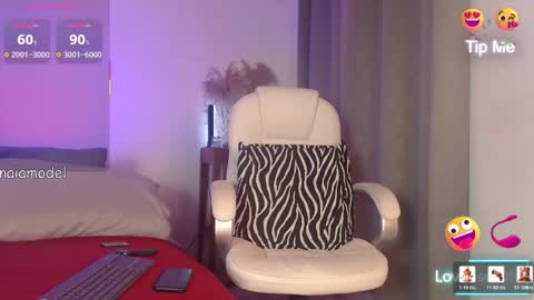 Naia Ross online show from February 15, 10:06 pm