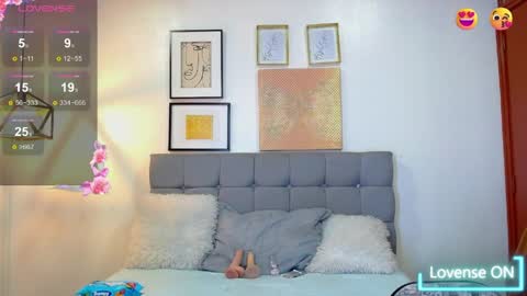 _naomi_s online show from May 14, 1:29 pm