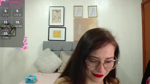 _naomi_s online show from May 19, 1:39 pm