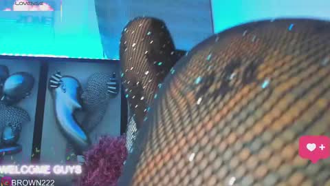 naomi brown online show from October 1, 4:18 am