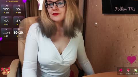 Snapshot of _natali_ chatting on December 7, 2:53 am MagicWoman online show from December 7, 2:53 am