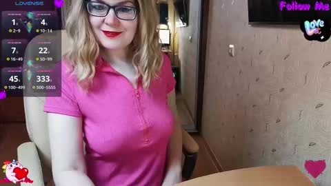 Snapshot of _natali_ chatting on March 8, 3:50 am MagicWoman online show from March 8, 3:50 am