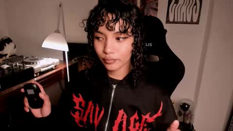 Snapshot of _natashawolf chatting on February 18, 3:19 pm Nati - Independ model online show from February 18, 3:19 pm