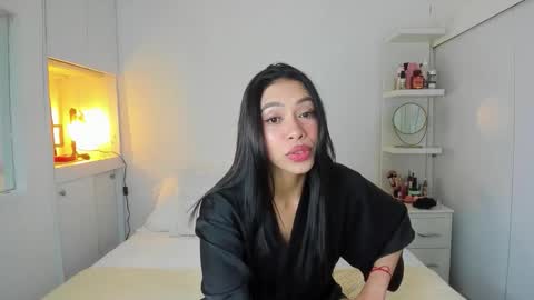 independent model natha online show from September 12, 8:36 am